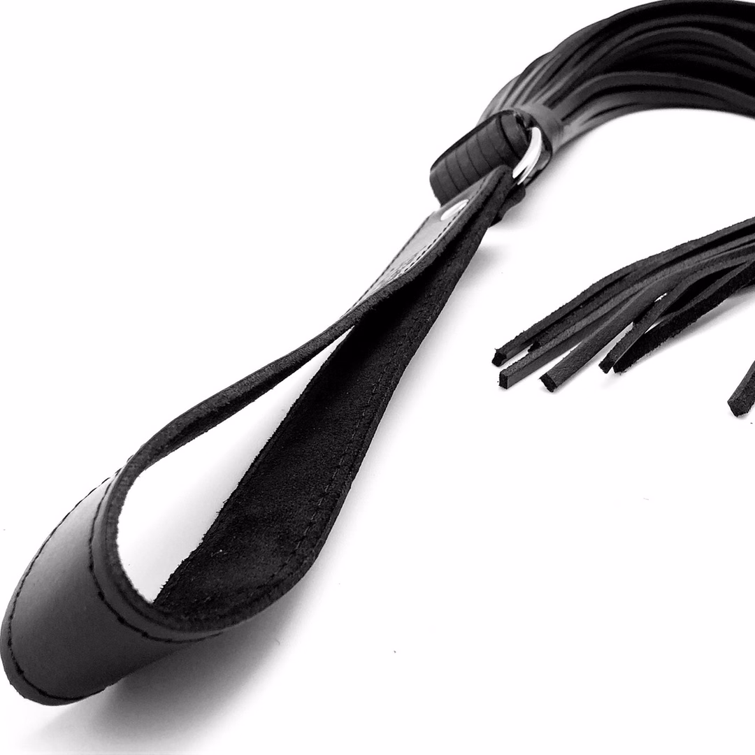 Martinet with Leather Strings - 75 cm - Black - 4